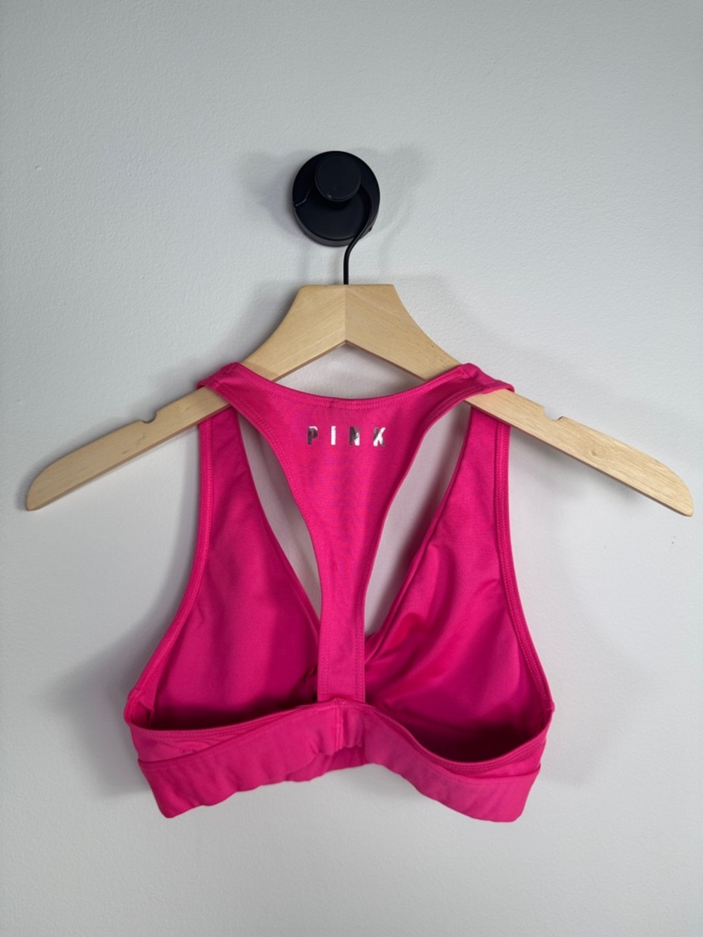 PINK Victoria's Secret Hot Pink Knot Front Cutout Sports Bra XS - Picture 3 of 6